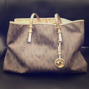 Michael Kors Jet Set Travel Tote